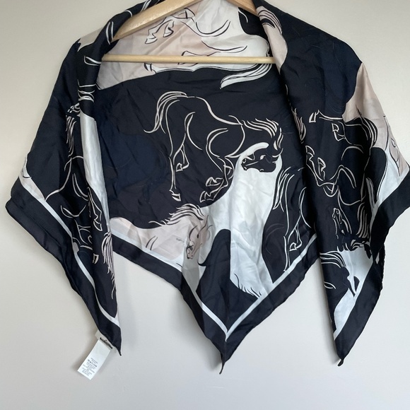 NWOT Kate Spade Stallions 100% Square Silk Scarf - Picture 1 of 2